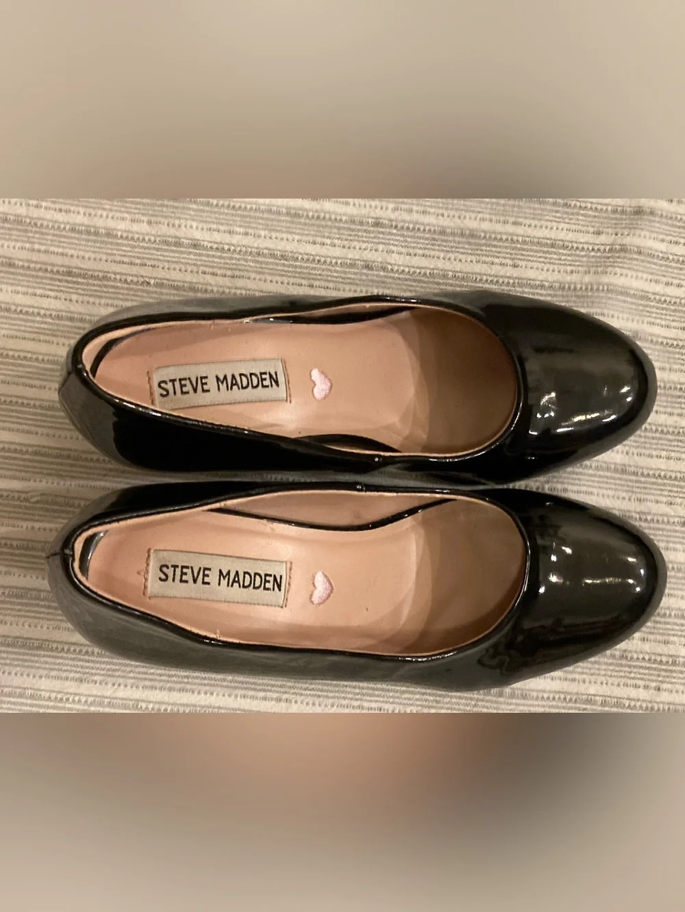Madden Girl Black Patent Kitten Heel Pumps size 4